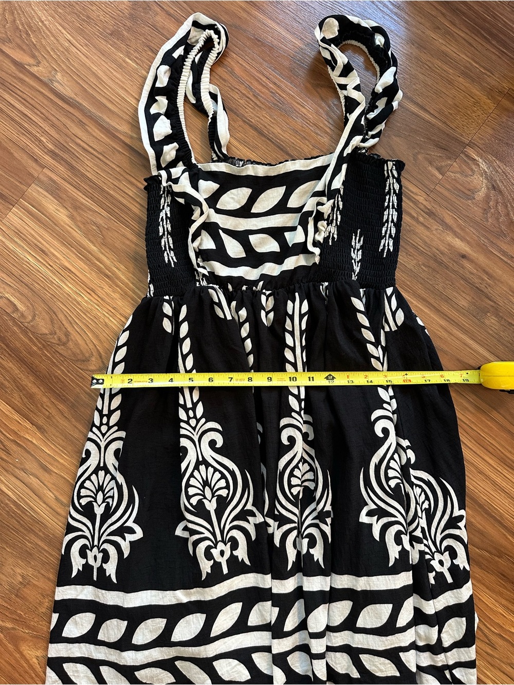 Black & White Printed Sleeveless Summer Top